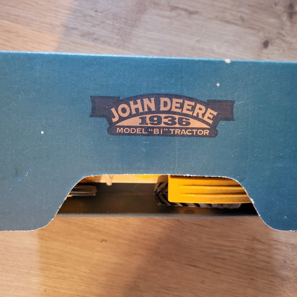 Vintage John Deere Diecast Model "BI" Tractor NIB -Stock #5730DO - Picture 3 of 9